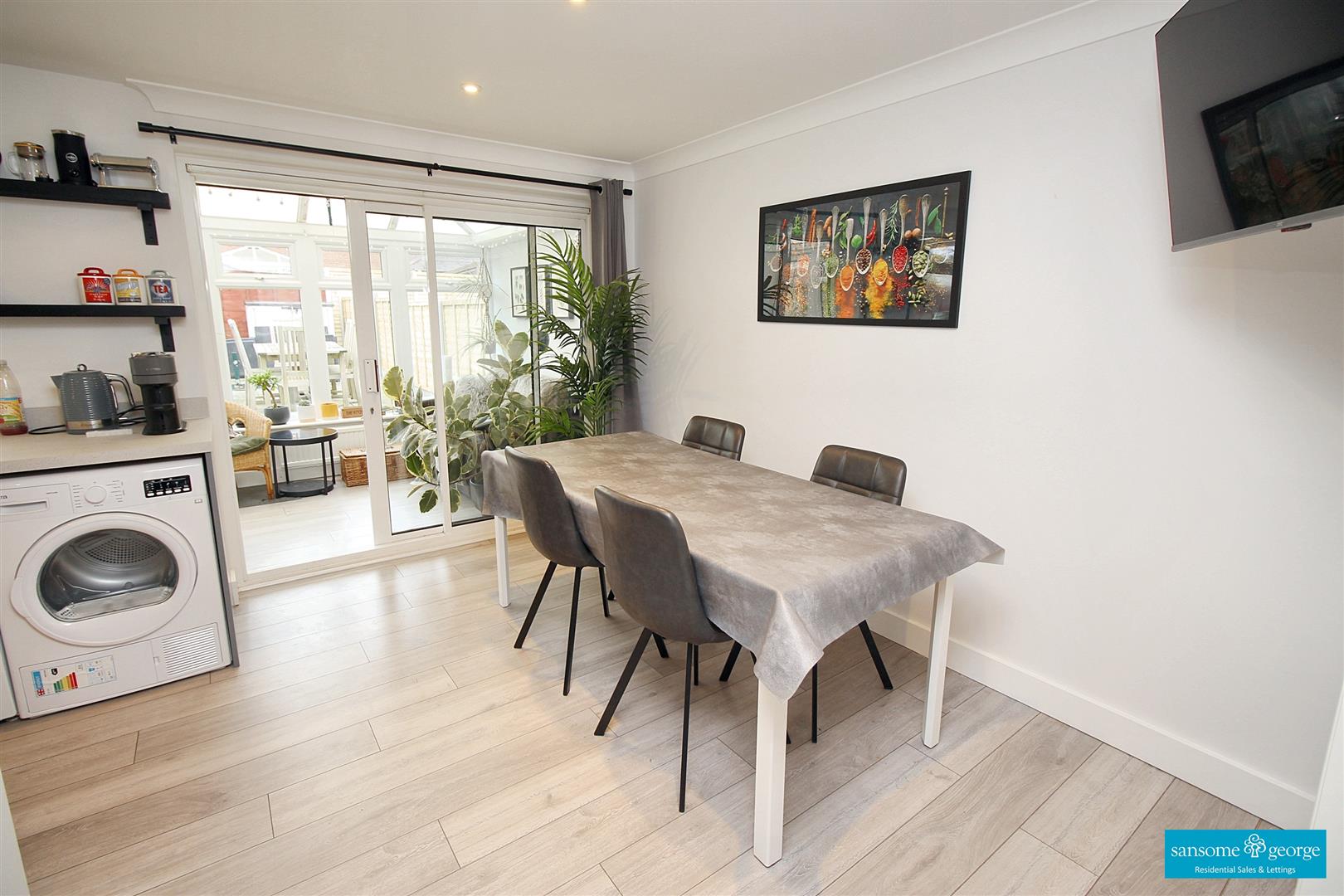 Tadcroft Walk, Calcot, Reading